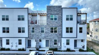 Harmony Haven Boutique Townhome At Azzure Resort Near Disney By Shine 