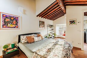 Lunav House in Lucca