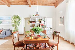 Lunav House in Lucca