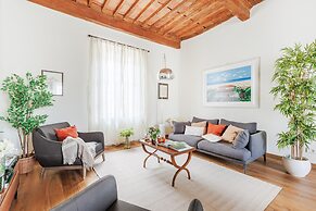 Lunav House in Lucca