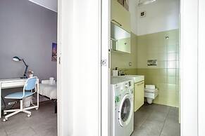 Bright 3BR flat near Park