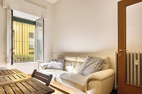 Adorable flat near centre