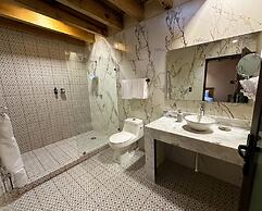 Tierra Adentro Hotel Fashion Grill & Spa