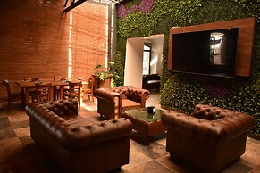 Tierra Adentro Hotel Fashion Grill & Spa