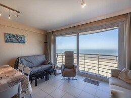 Central Seafront Apartment in Koksijde