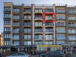 Central Seafront Apartment in Koksijde