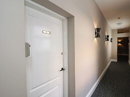 The Salisbury Apartment 104