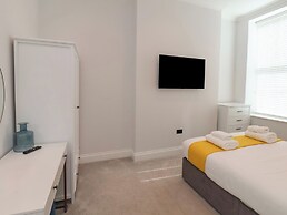 The Salisbury Apartment 104
