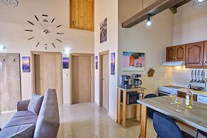 Christine's Seaview by Corfuescapes