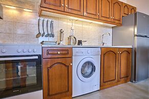 Christine's Seaview by Corfuescapes