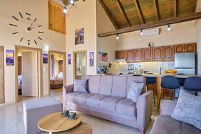 Christine's Seaview by Corfuescapes