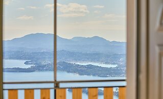 Christine's Seaview by Corfuescapes