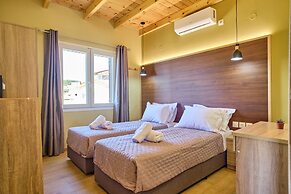 Christine's Seaview by Corfuescapes