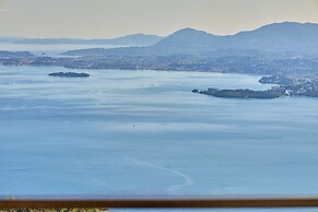 Christine's Seaview by Corfuescapes