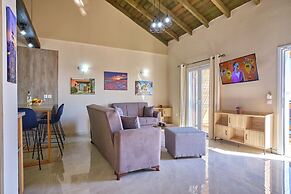 Christine's Seaview by Corfuescapes