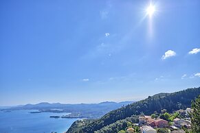 Christine's Seaview by Corfuescapes