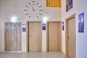 Christine's Seaview by Corfuescapes