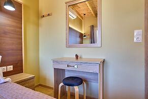 Christine's Seaview by Corfuescapes