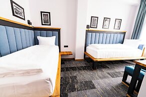 HOW Boutique and Hotel