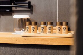 HOW Boutique and Hotel