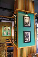 HOW Boutique and Hotel