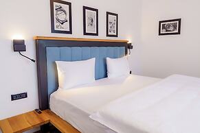 HOW Boutique and Hotel
