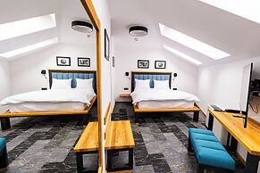 HOW Boutique and Hotel