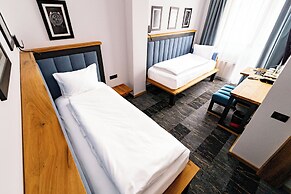 HOW Boutique and Hotel