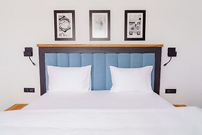 HOW Boutique and Hotel