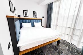 HOW Boutique and Hotel