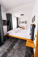 HOW Boutique and Hotel