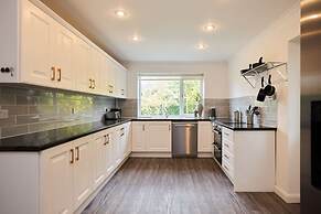 The Oxford Garden House - Spacious 5-bed Oxford Home With Garden & Bal