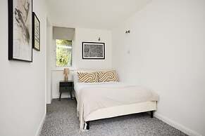 The Oxford Garden House - Spacious 5-bed Oxford Home With Garden Balco