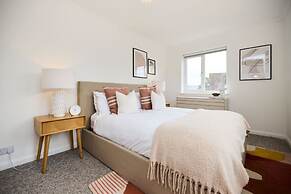 The Oxford Garden House - Spacious 5-bed Oxford Home With Garden Balco