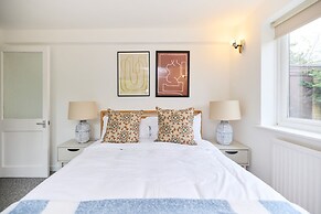 The Oxford Garden House - Spacious 5-bed Oxford Home With Garden Balco