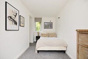 The Oxford Garden House - Spacious 5-bed Oxford Home With Garden Balco