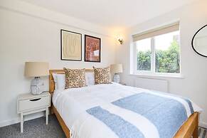 The Oxford Garden House - Spacious 5-bed Oxford Home With Garden Balco