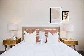 The Oxford Garden House - Spacious 5-bed Oxford Home With Garden Balco