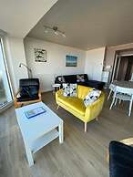 Cosy Renovated Flat on the Seafront