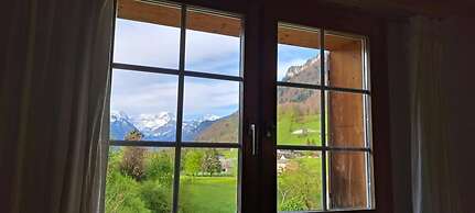 Alpine Chalet With Mountain Views & Tranquillity