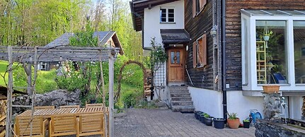 Alpine Chalet With Mountain Views & Tranquillity