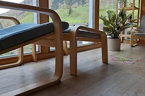 Alpine Chalet With Mountain Views & Tranquillity