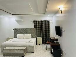 Villa Maxili Hotel and Apartment