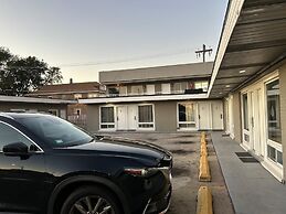 Rainbow Motel