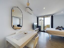 E1 18th Floor Studios, Sea & Beach Views