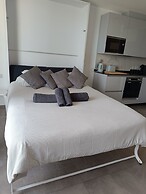 E1 18th Floor Studios, Sea & Beach Views