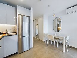 E1 18th Floor Studios, Sea & Beach Views