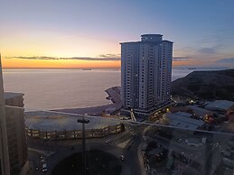 E1 Spacious Studios, Sea and Beach Views, High Floor