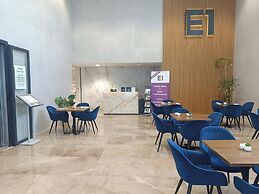 E1 Spacious Studios, Sea and Beach Views, High Floor