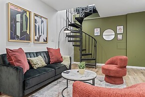 Old City 2 BR  Near Historic Sites